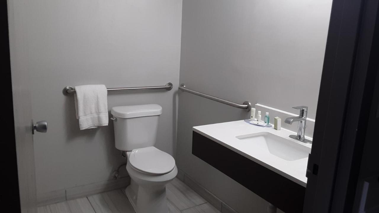 Quality Inn Bristol Extérieur photo